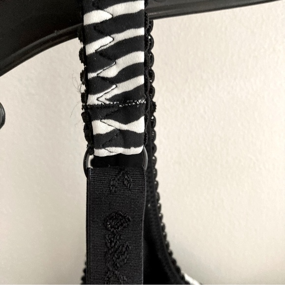 Intimates | New Zebra Pattern Bra - Picture 11 of 15